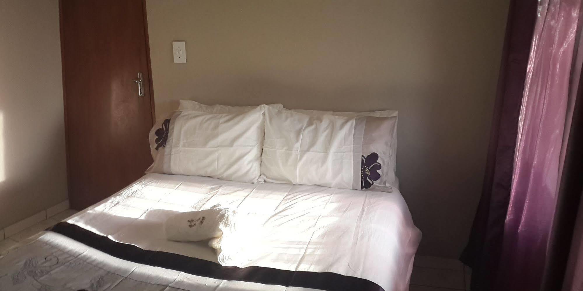 Crystal Rose Lodge 约翰内斯堡 外观 照片