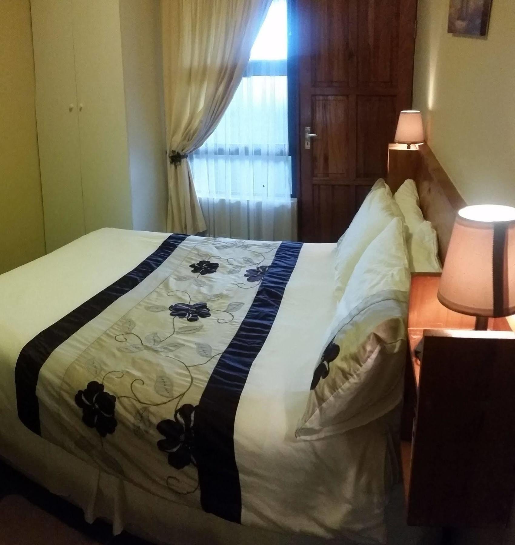 Crystal Rose Lodge 约翰内斯堡 外观 照片
