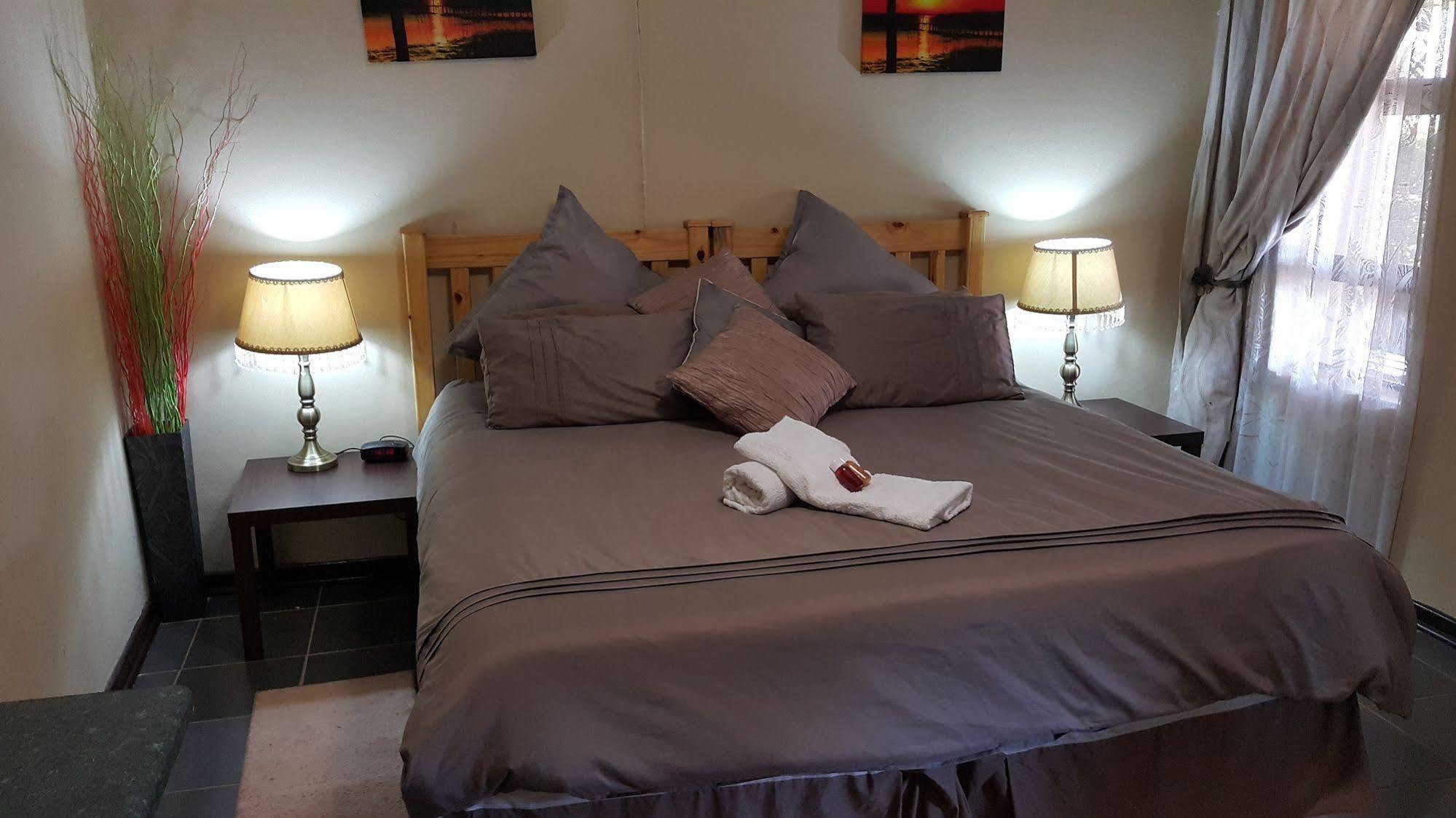 Crystal Rose Lodge 约翰内斯堡 外观 照片